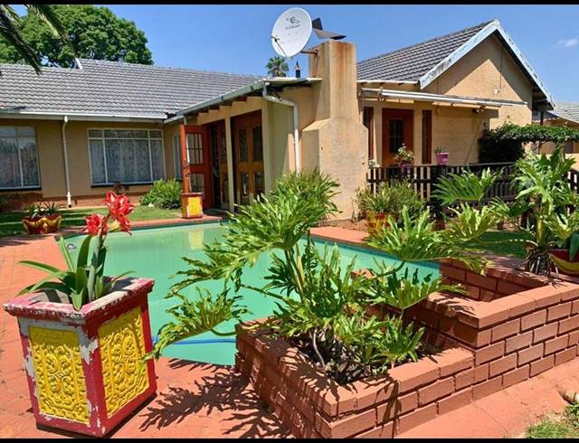 3 BEDROOM HOUSE FOR SALE IN NORKEM PARK